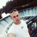 Антон Стеценко