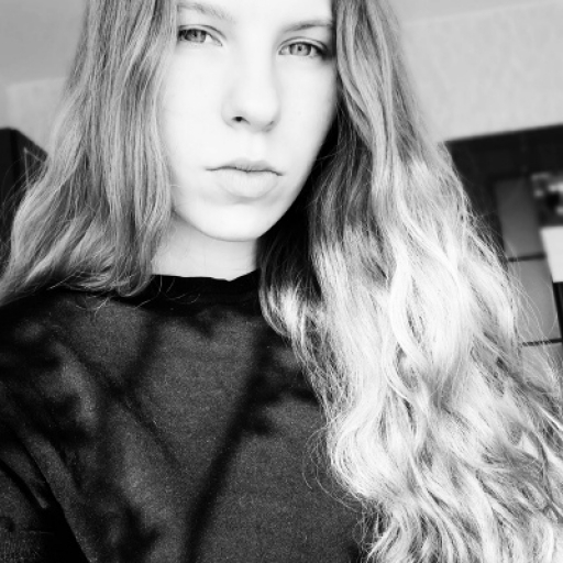Александра Вазерова