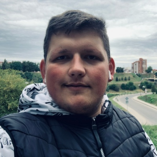 Антон Харламов