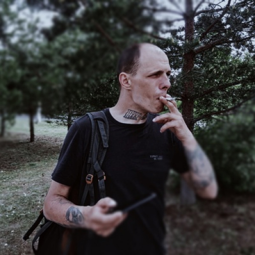 Жека Здешний
