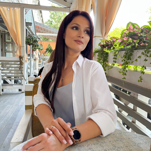 Александра Созинова