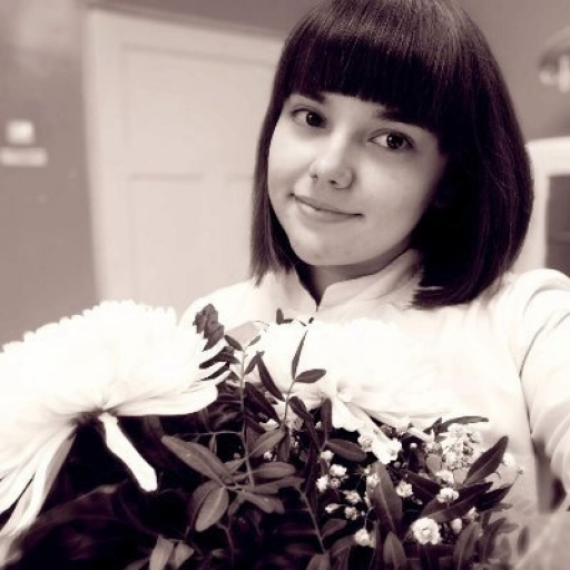 Алёна Сазанович