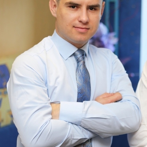 Александр Лазарев