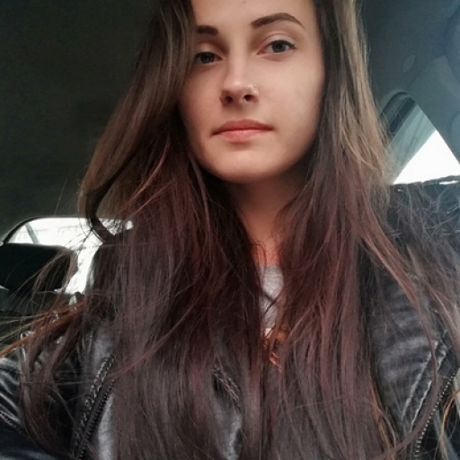 Соня Стрельцова