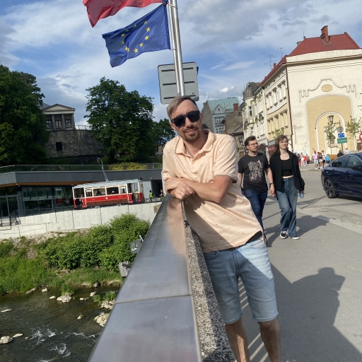Дмитрий Устименко