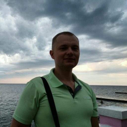 Денис Холин