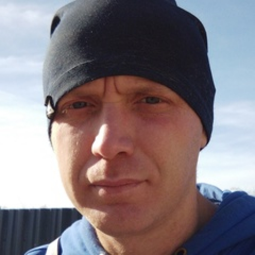 Евгений Лущик